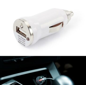 USB-AUTOLATURI lataat esim. puhelimesi näppärästi ajon aikana!